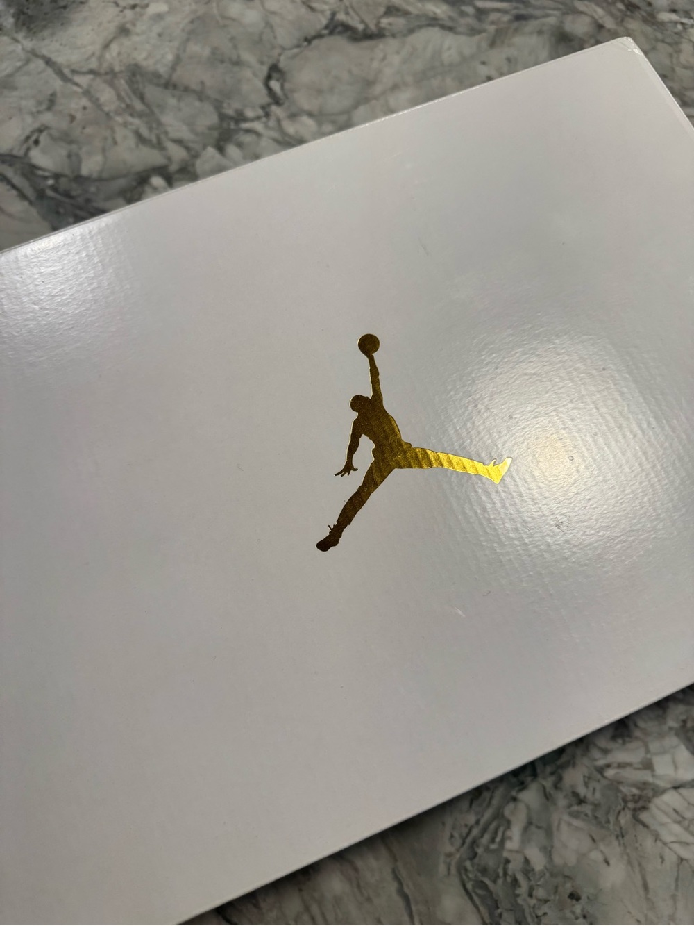 Wmns Air Jordan 4 Retro SHIMMER - Picture 10 of 16